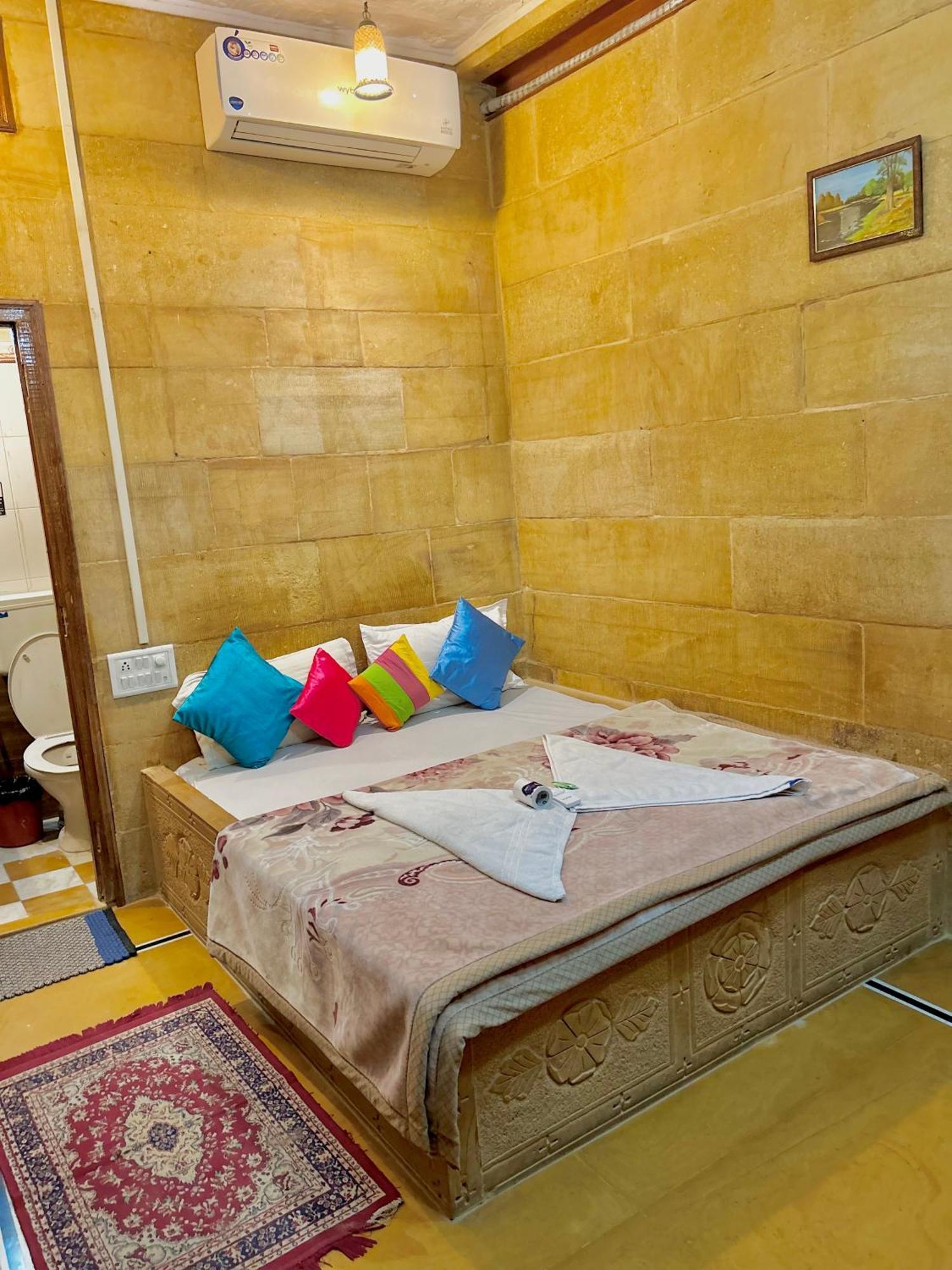 Hotel Pol Haveli Jaisalmer Extérieur photo