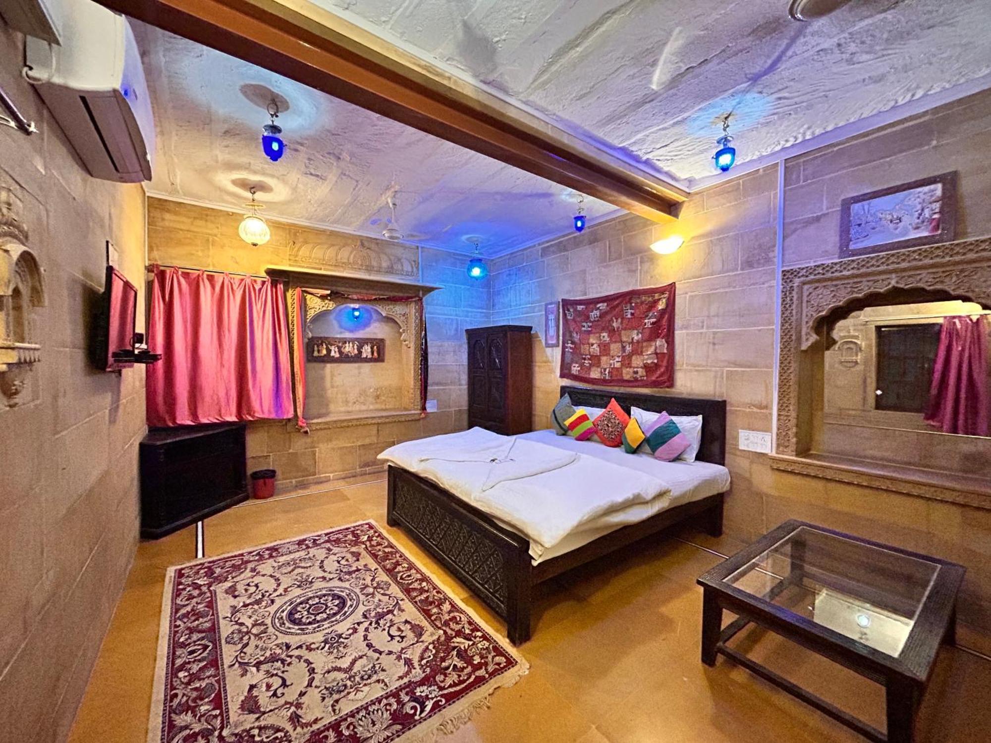 Hotel Pol Haveli Jaisalmer Extérieur photo