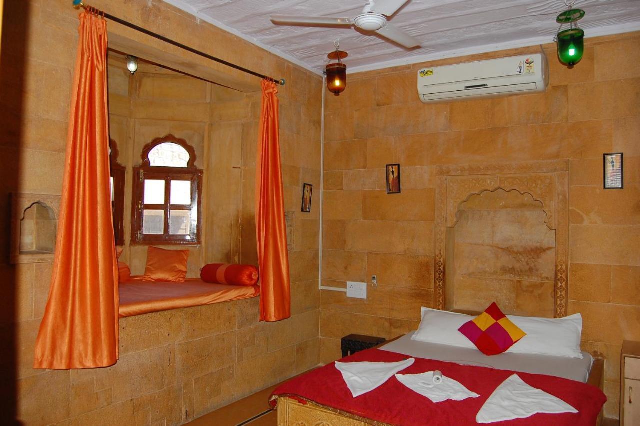 Hotel Pol Haveli Jaisalmer Extérieur photo